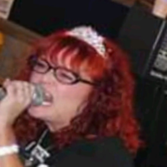 Meet your Posher, Tiffany - Picture 1 of 1